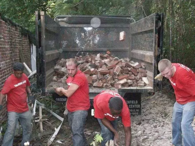 1-800-HAUL-OUT