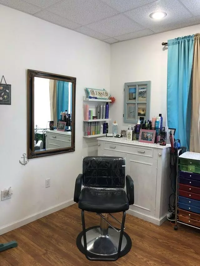 Attractions Hair Salon