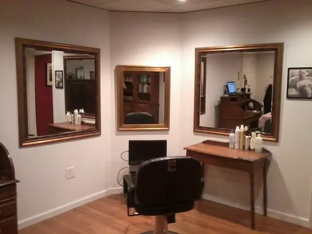 Attractions Hair Salon