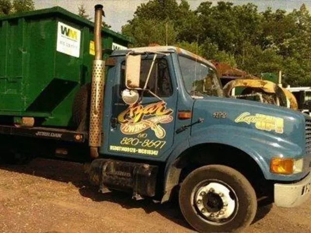 Azar Towing