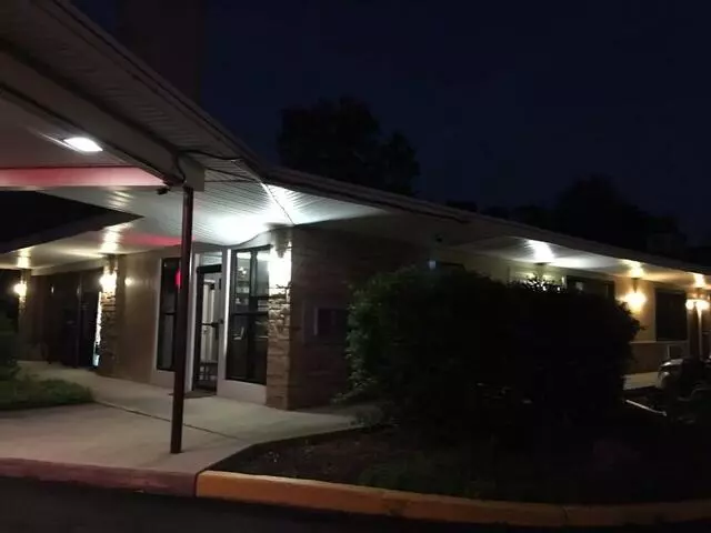 Allenwood Motel