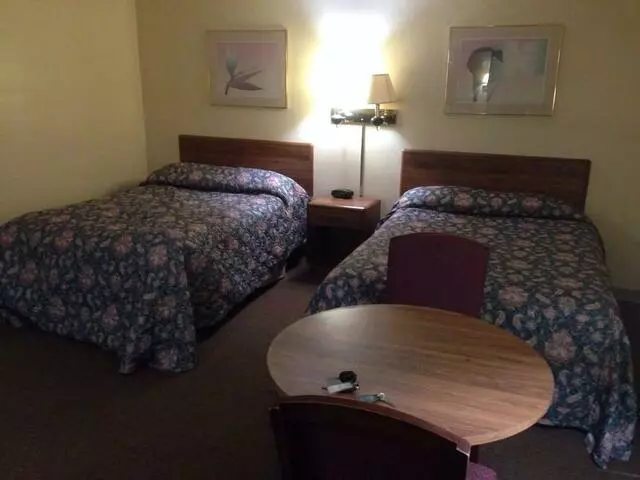 Allenwood Motel
