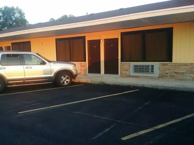 Allenwood Motel