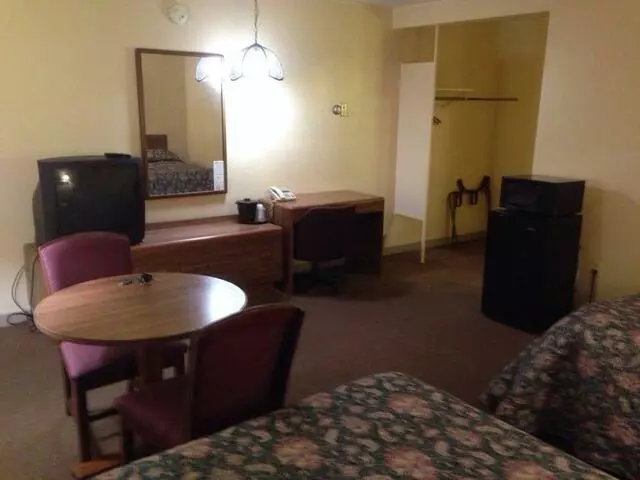 Allenwood Motel